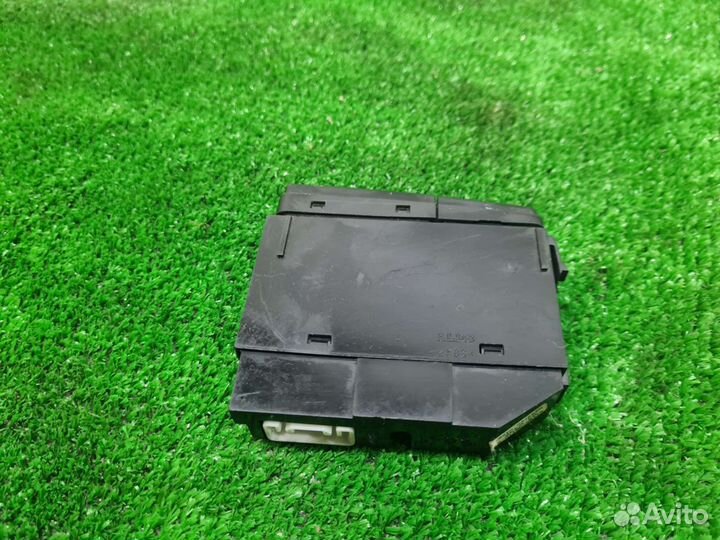 Кнопка обогрева заднего стекла Тойота Авенсис Т250