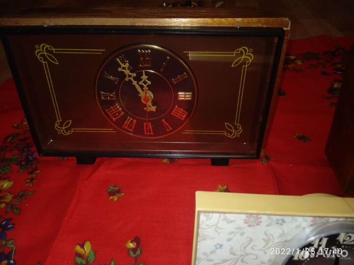 Настольные часы СССР (часы победа) настенные часы