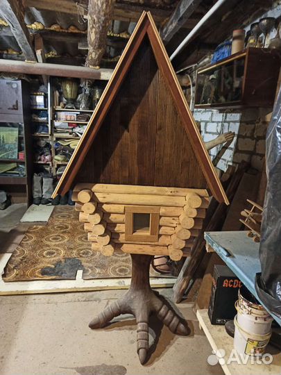 Деревянная фигура Избушка на курьей ножке