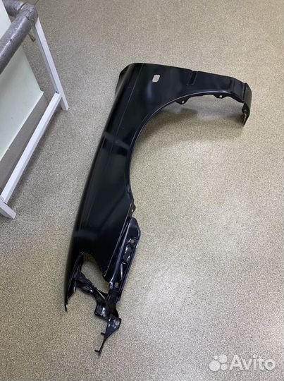 Новое крыло пер лев под повт Toyota Corolla 97