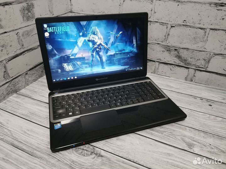 Быстрый ноутбук Packard/HD 15.6/HDD 320