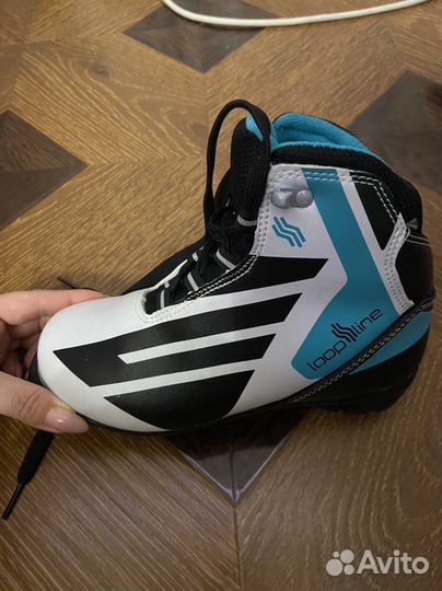 Лыжные ботинки