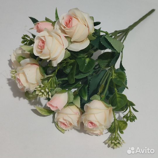 Искусственные цветы. Розы