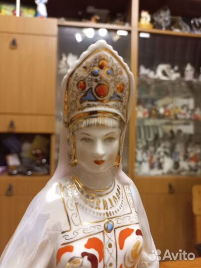 Продаю фарфоровые статуэтки СССР