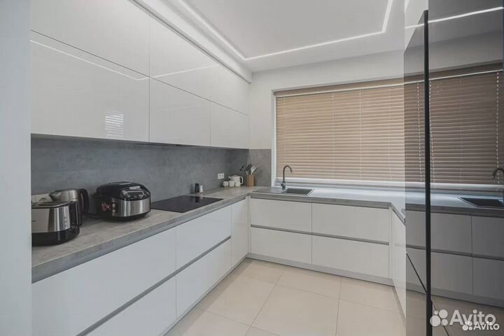 Современный кухонный гарнитур