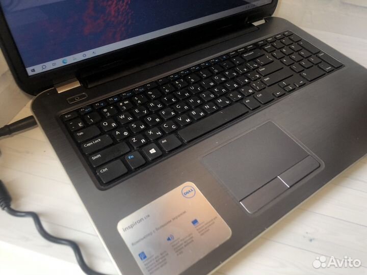 Игровой ноутбук Dell 17.3/i5/2 видеокарты