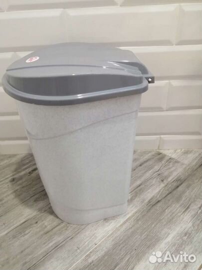 Контейнер для мусора idea