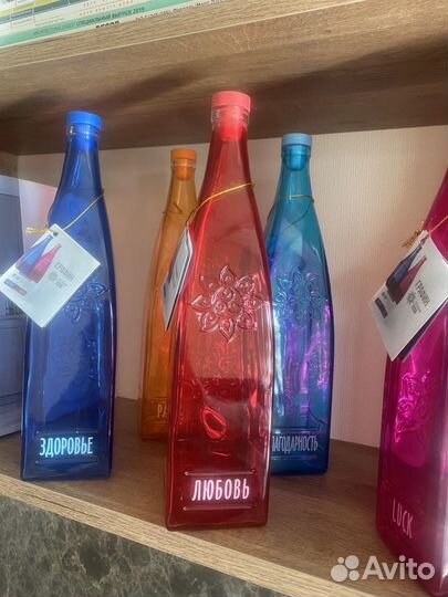 Графин для воды из цветного стекла