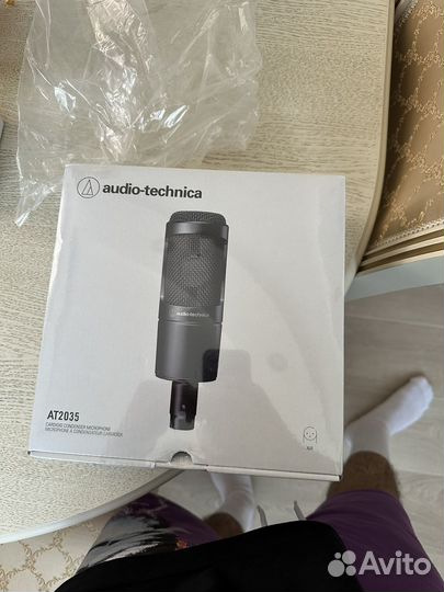 Микрофон Audio technica AT2035