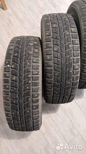 Dunlop SP Winter Ice 01 215/60 R17 96T