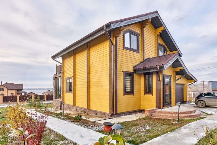 Коттедж 182 м² на участке 18 сот.