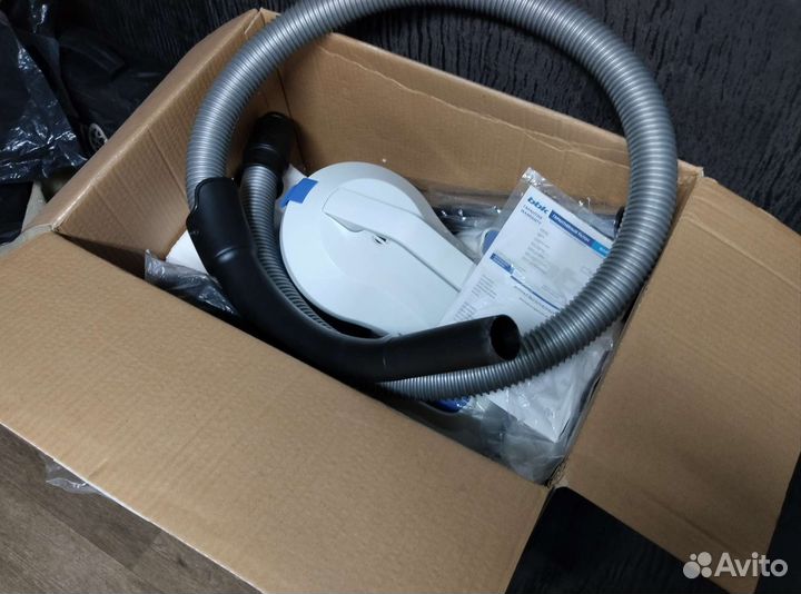 Пылесос BBK новый