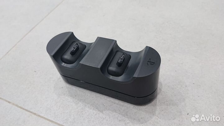 Док станция для PS4