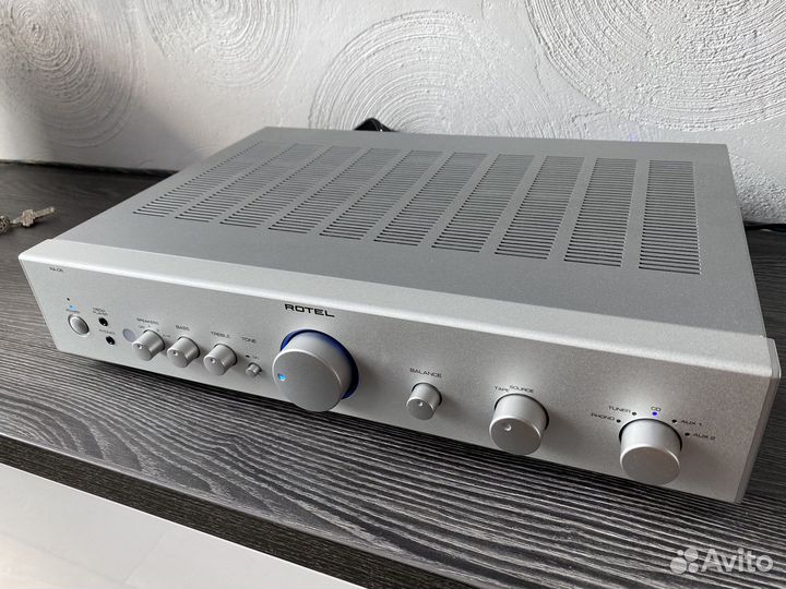 Усилитель Rotel RA 06