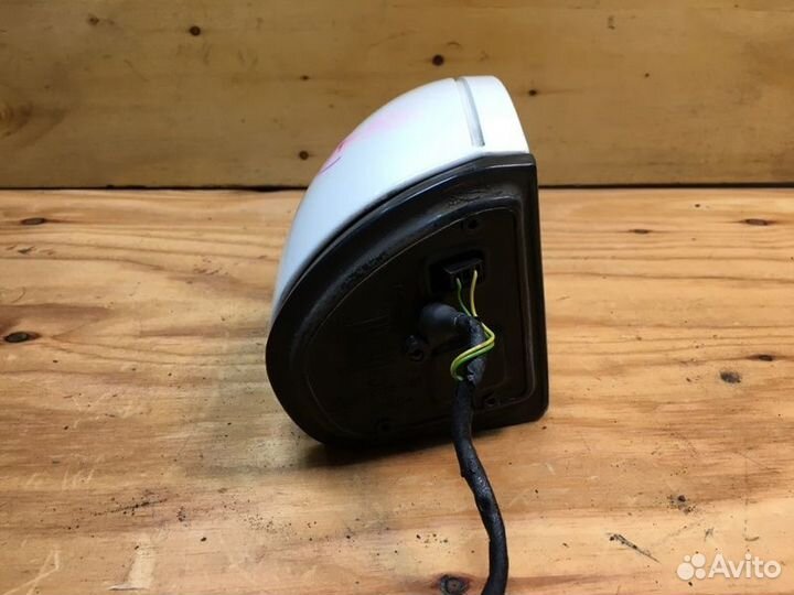 Зеркало боковое прав. mercedes-benz C200