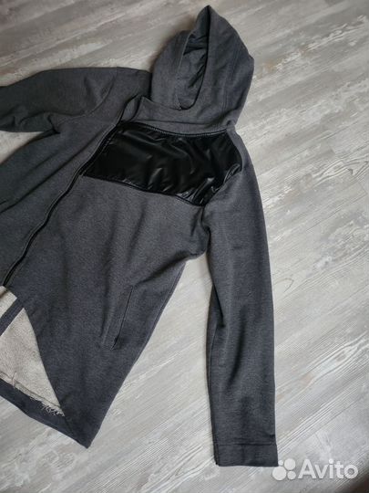 Толстовка с капюшоном в идеале