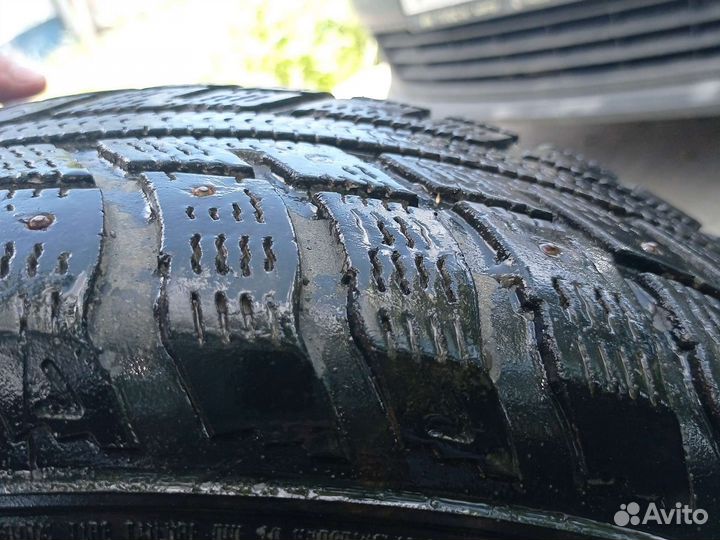 Kumho I'Zen KW22 16/65 R16 и 16/65 R16