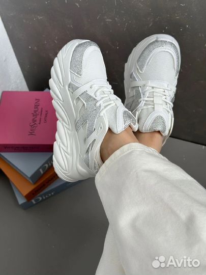 Кроссовки р. 40