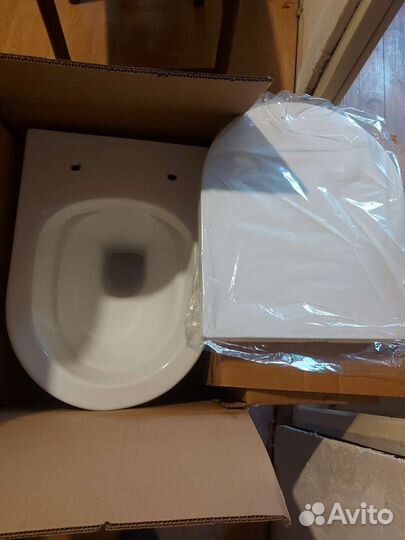 Унитаз новый