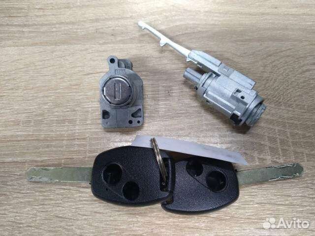 Личинка зажигания Honda Crv +личинка двери