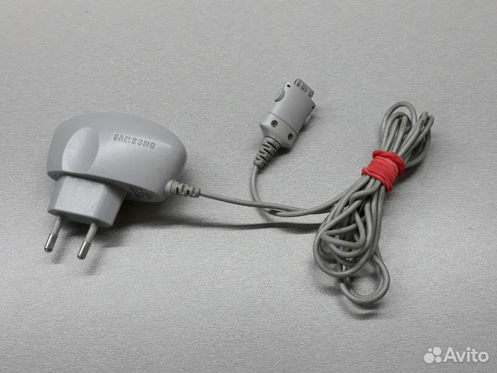 Блок питания для телефона Samsung TAD137ESE 5V 0,7