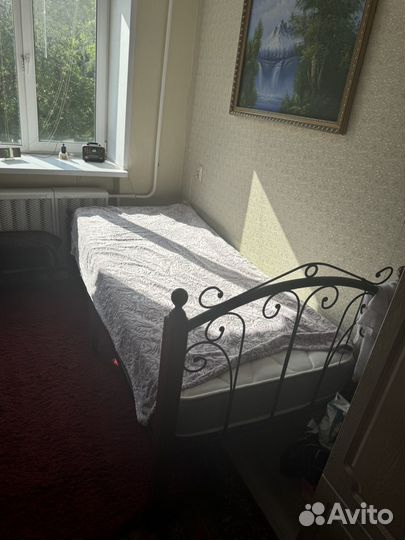 Кровать