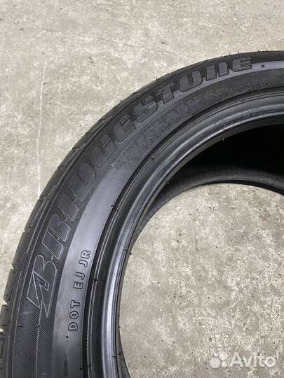 Bridgestone Potenza RE050 225/50 R17