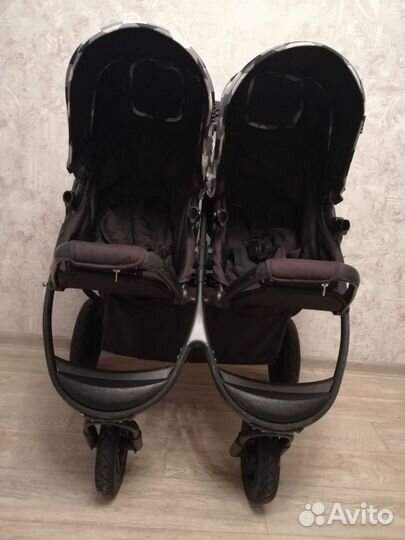 Коляска прогулочная для двойни или погодок