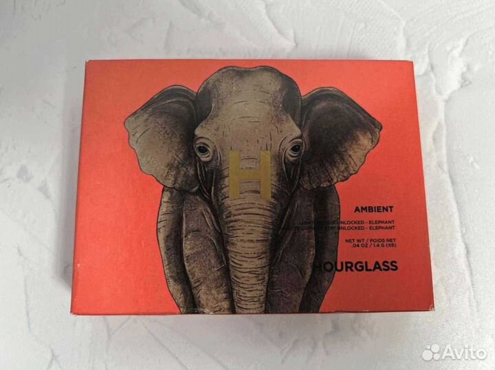 Тени для век hourglass