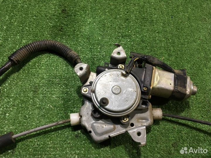 Стеклоподъемный механизм передний правый Nissan