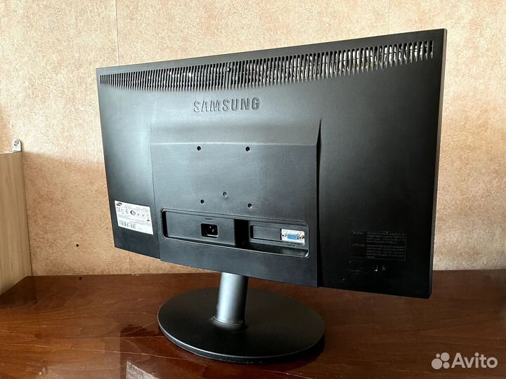Монитор Samsung Syncmaster 22 E2222nw 75гц