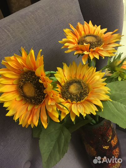 Ваза с подсолнухами