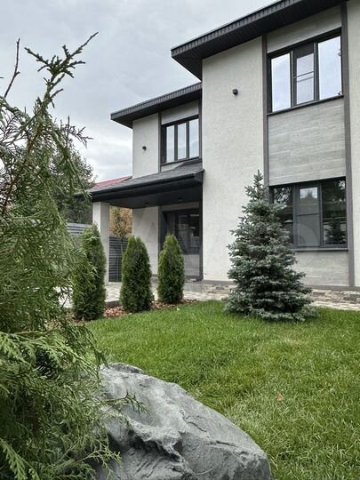 Дом 160 м² на участке 5 сот.