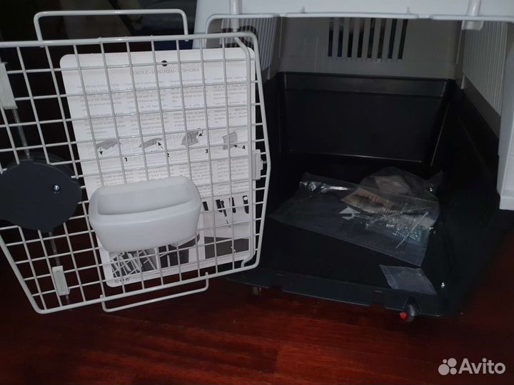 Бокс для перевозки собак