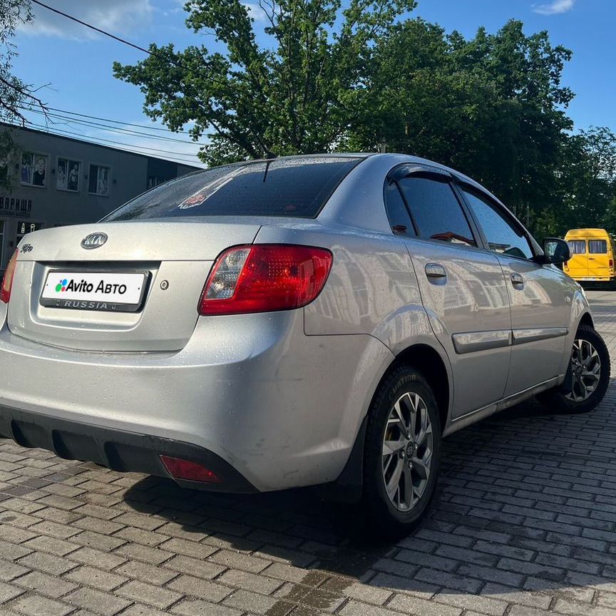 Купить КИА Рио II рестайлинг от 400 000 ₽ в Калининграде