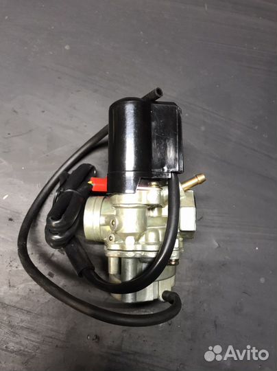 Карбюратор Honda tact 24