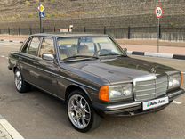 Mercedes-Benz W123 2.3 MT, 1981, 220 000 км, с пробегом, цена 1 350 000 руб.