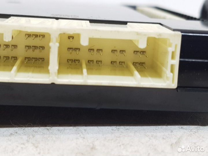 Блок управления бортовой сетью Lexus Ct200H ZWA10