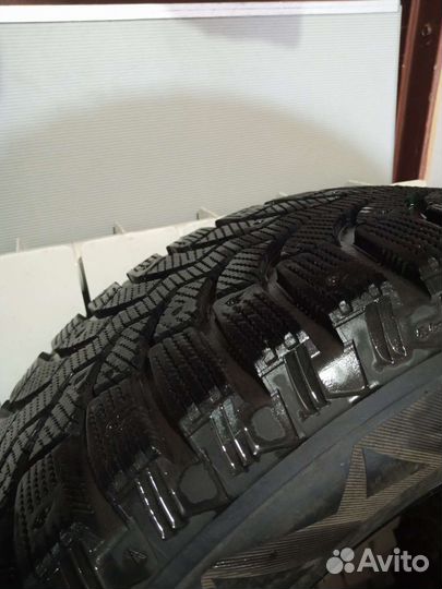 Bridgestone Blizzak Spike-01 235/60 R16 100T