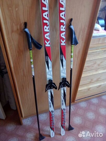 Лыжные ботинки,лыжи и палки