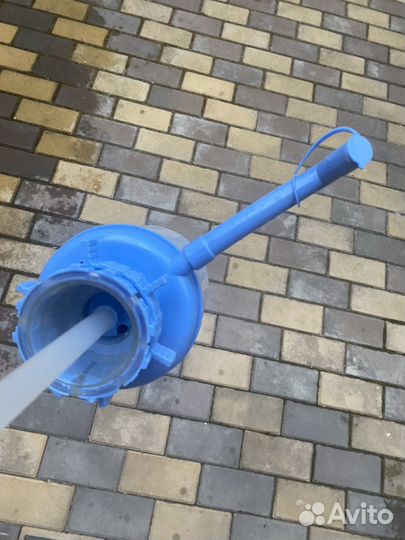 Водяная помпа для бутылки 19 л