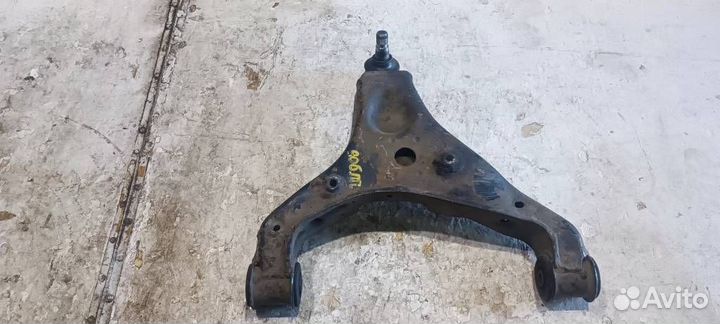 Рычаг передний правый нижний A9063304107