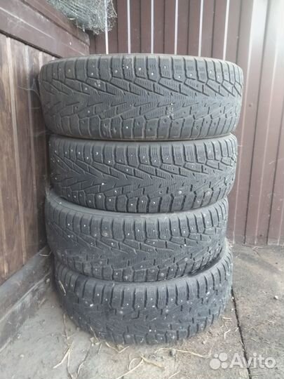 Nokian Tyres Hakkapeliitta 7 235/65 R17