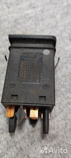 Кнопка подогрева заднего стекла Гольф 4