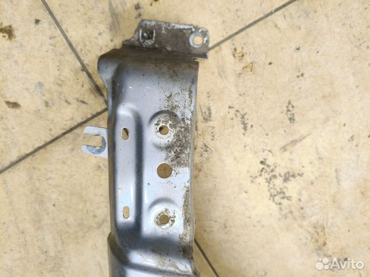 Крыло переднее левое Renault Duster 2010