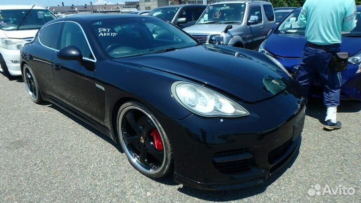 Обшивка багажника задняя Porsche Panamera 970