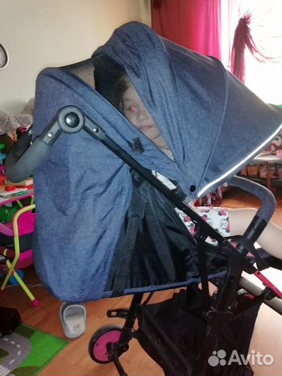 Прогулочная коляска