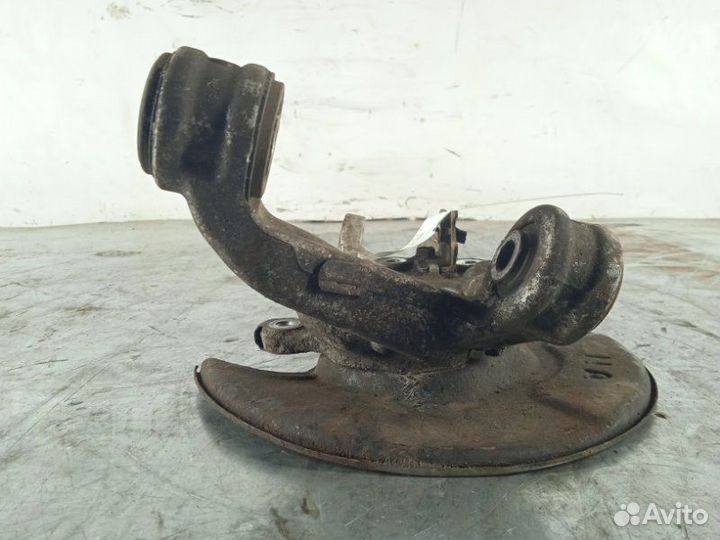 Кулак поворотный задний левый Honda Civic 8 4D