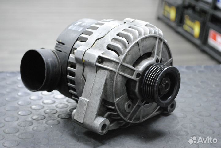 Генератор BMW 525 E39, 725 E38 2.5 TD б/у 140А