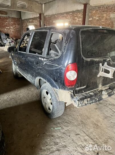 Целиком кузов ваз нива шевроле